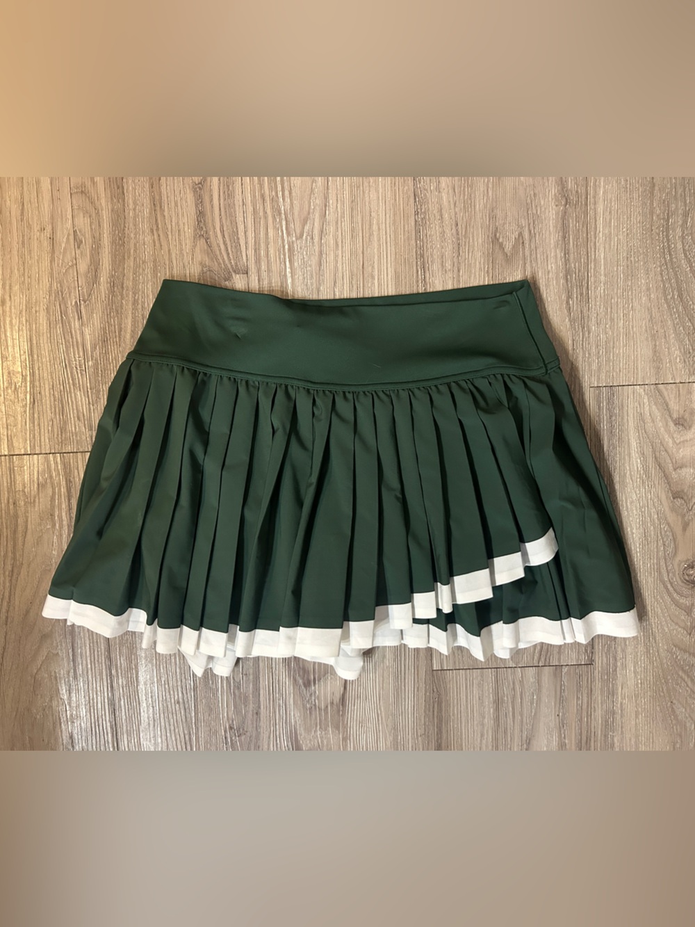 aerie Dark Green Pleated Tennis Skirt with White Trim - Skort Xl - sporty prep